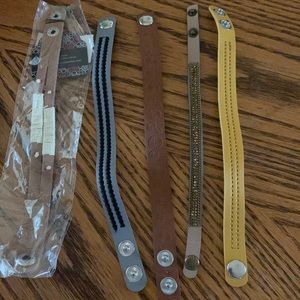 7 snap bracelets paparazzi $2.75 a piece